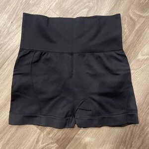 biker shorts 4”